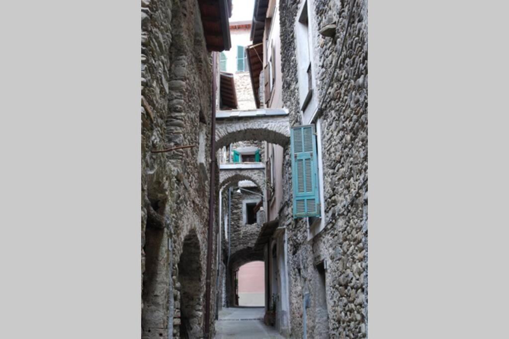 Alloggio Per Vacanze A Isolabona Exterior foto